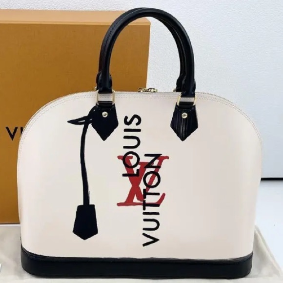ISO Louis Vuitton Alma GM Runway Collection 2023 - Picture 1 of 4